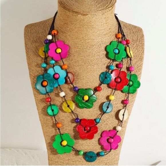 Jewelry - NEW Colorful Floral Necklace